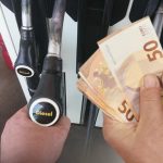 Arriva il bonus carburante da 80 euro: ecco come averlo