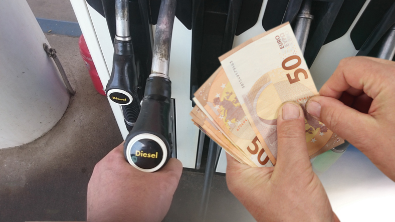 financialounge -  bonus benzina bonus carburante economia fisco welfare
