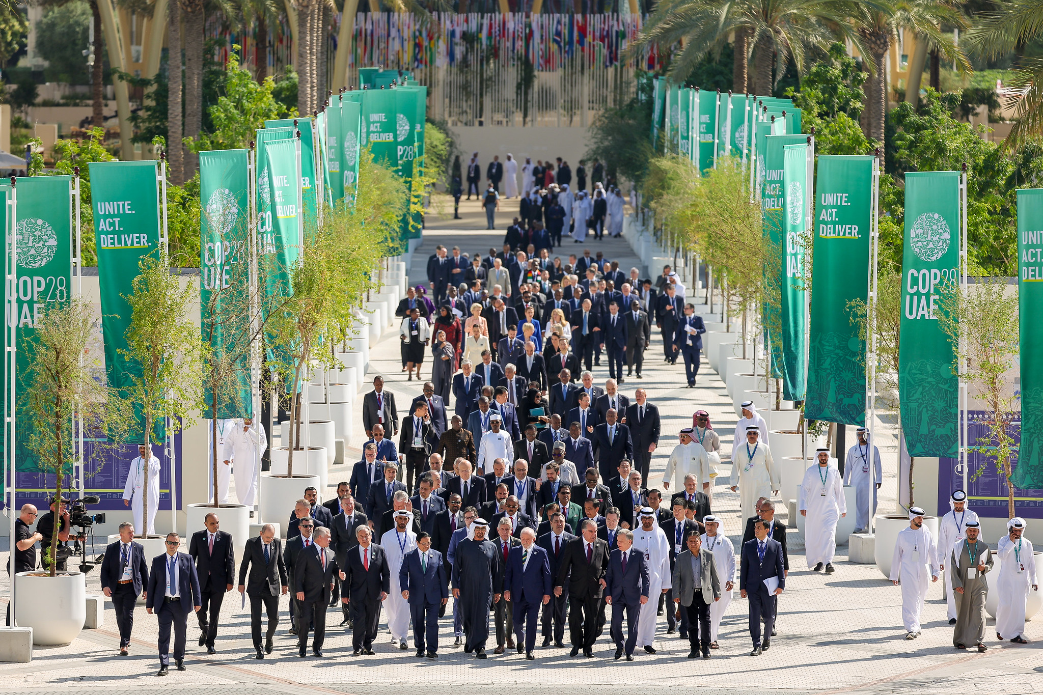 financialounge -  cop28 economia ESG good sunday view