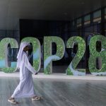 COP28: nella nuova bozza di accordo non c’è l’eliminazione (solo la riduzione) dei combustibili fossili