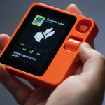 Rabbit, l’intelligenza artificiale portatile vuole pensionare gli smartphone