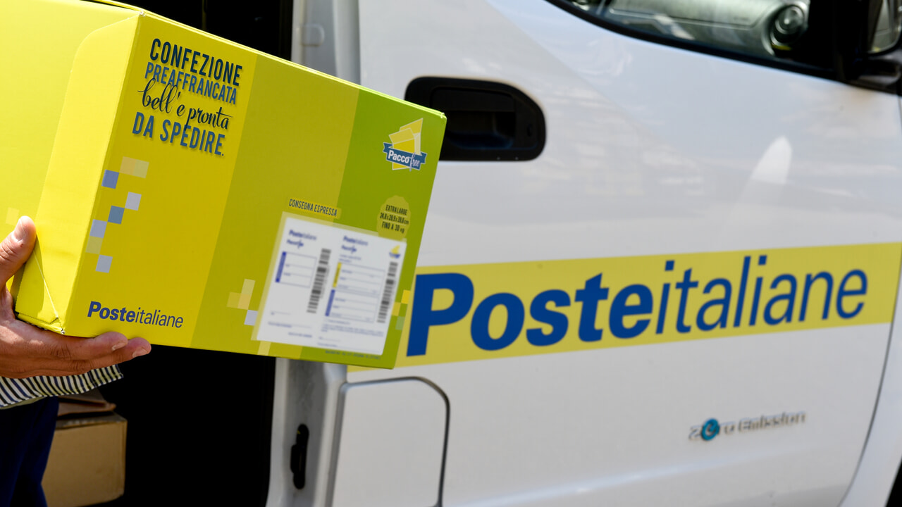 financialounge -  Delivery ecommerce Poste Italiane