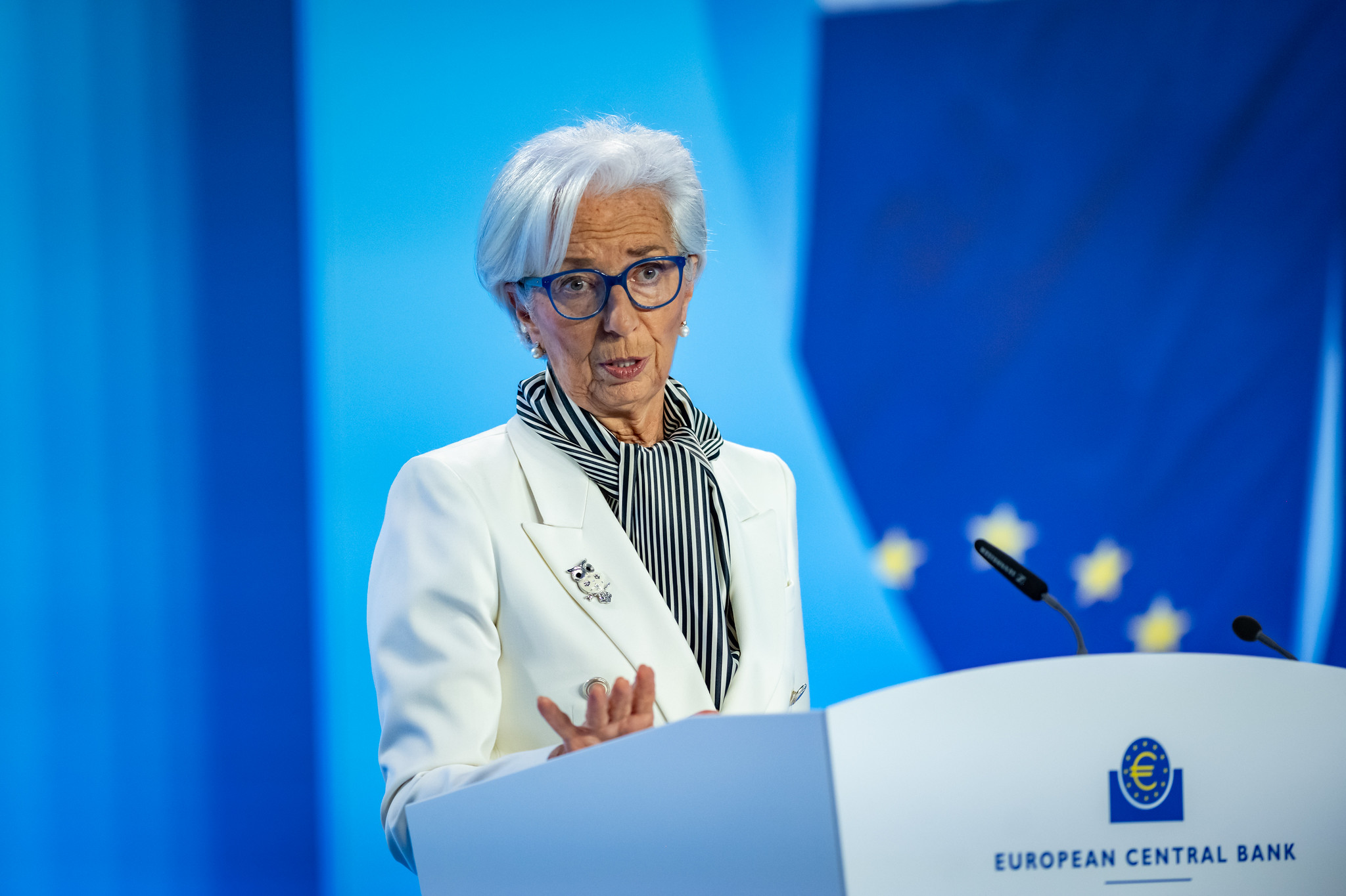 financialounge -  Allianz Global Investors BCE Christine Lagarde Columbia Threadneedle Investments Vontobel Asset Management