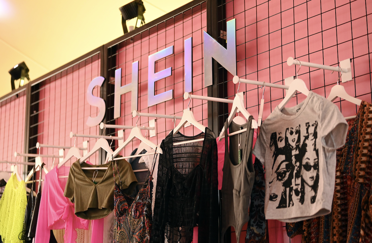 financialounge -  economia fast fashion shein