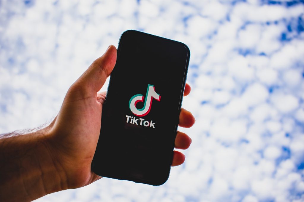 Il Senato Usa approva legge per mettere al bando TikTok