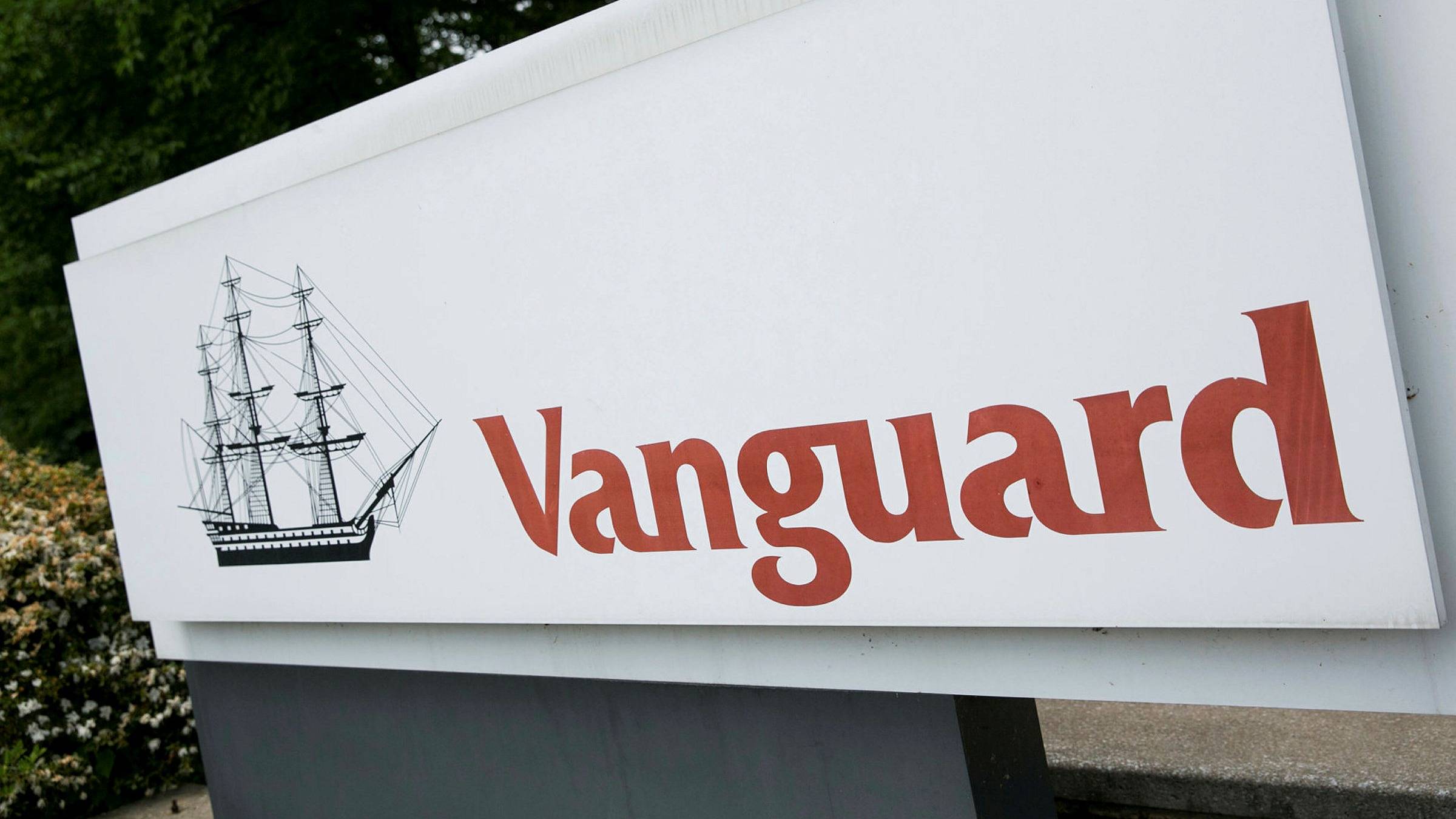 financialounge -  BlackRock carriereemovimenti investimenti Salim Ramji Vanguard