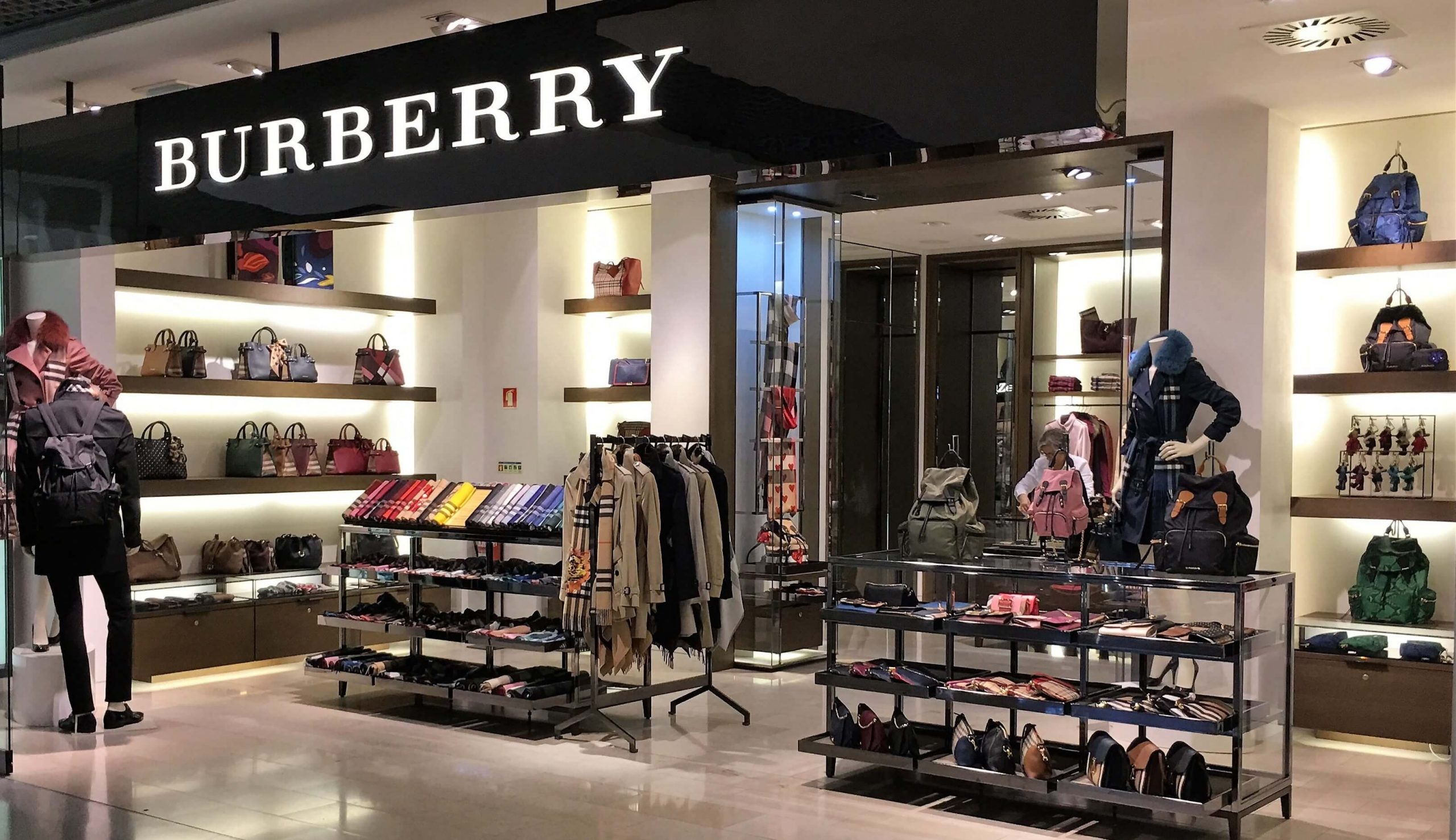 financialounge -  Burberry geox mercati moda