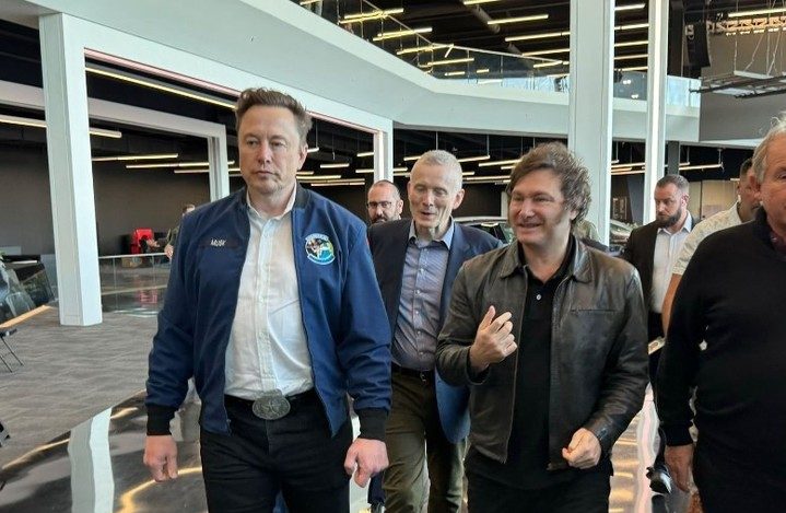 Elon Musk su X consiglia di investire in Argentina