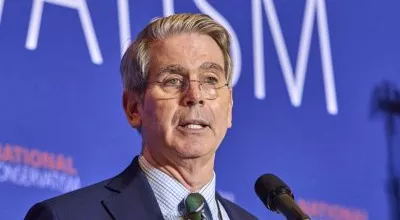 financialounge -  Donald Trump FED Jerome Powell Kevin Warsh rumors scott bessent