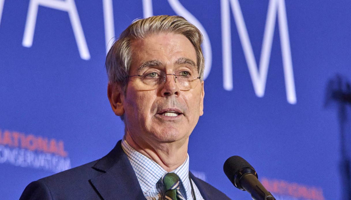 financialounge -  Donald Trump FED Jerome Powell Kevin Warsh rumors scott bessent