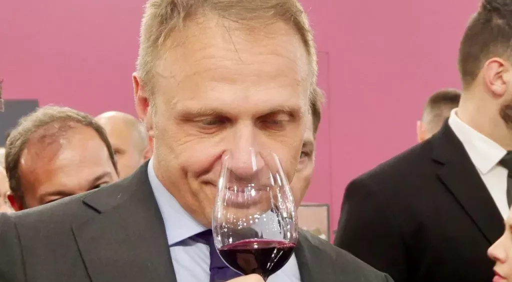 financialounge - enogastronomia Lollobrigida longennial economy silver economy vino