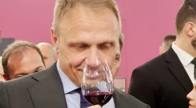 financialounge -  enogastronomia Lollobrigida longennial economy silver economy vino