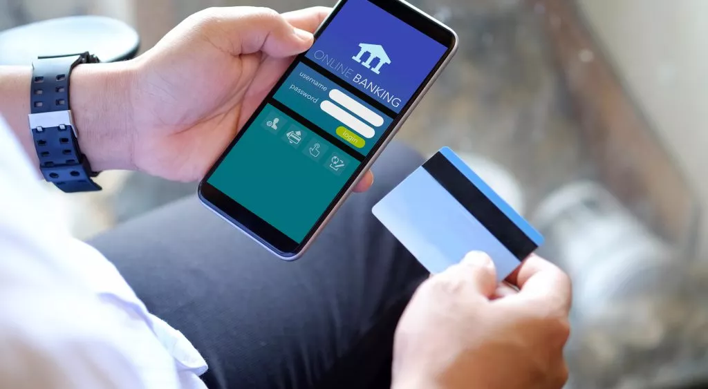 financialounge -  banche italiane bonifici istantanei economia mobile banking