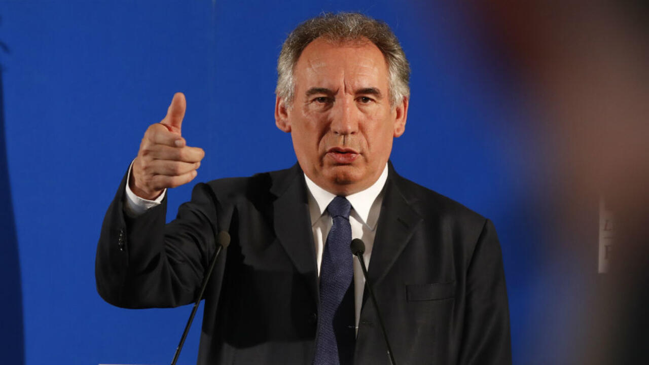 financialounge -  BNP Paribas Borsa di Parigi Cac 40 Crédit Agricole Francois Bayrou Palazzo Borbone Societé Generale
