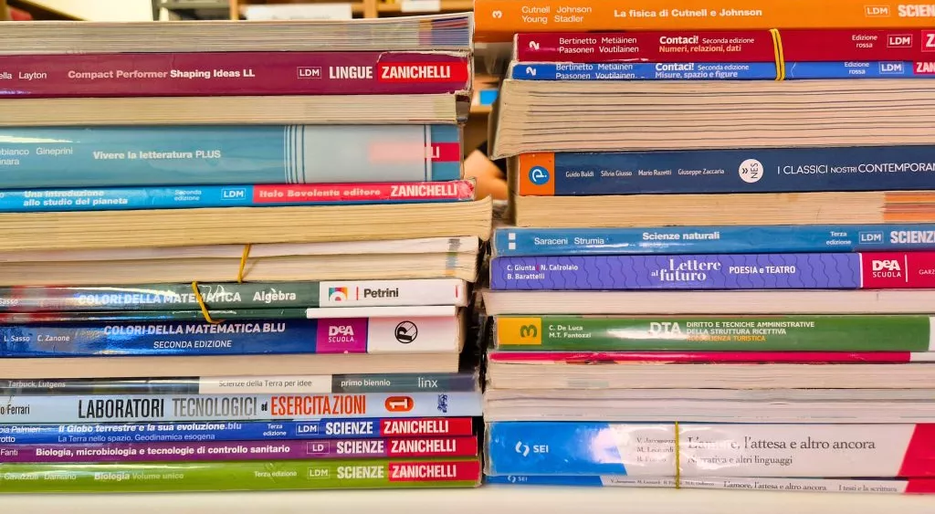 financialounge -  bonus libri caro-scuola