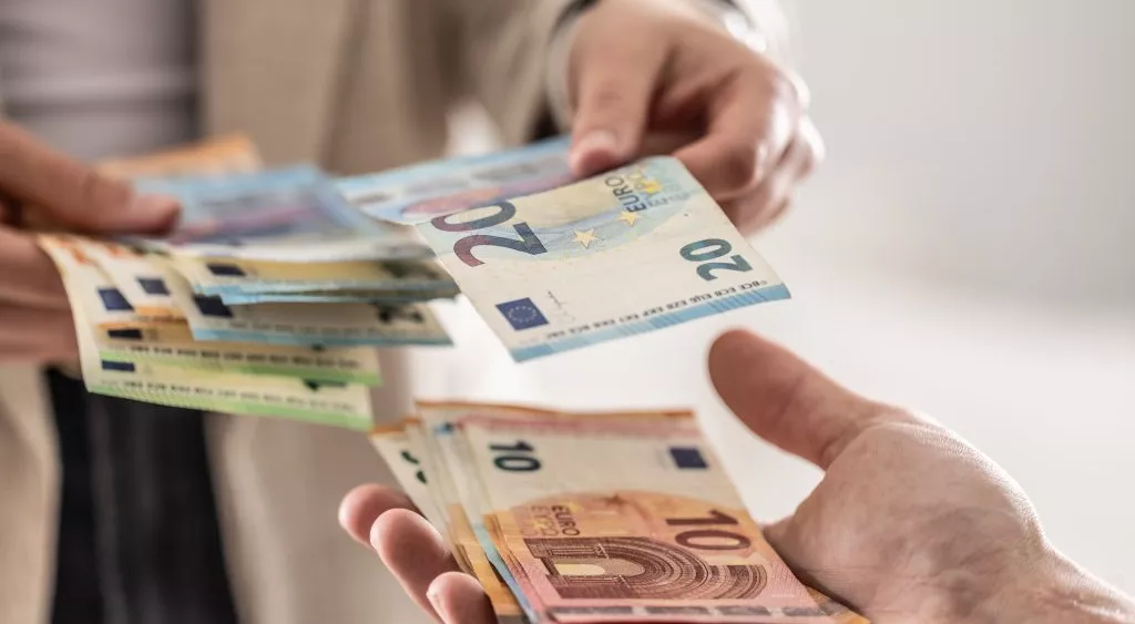financialounge -  economia Euro digitale sunday view