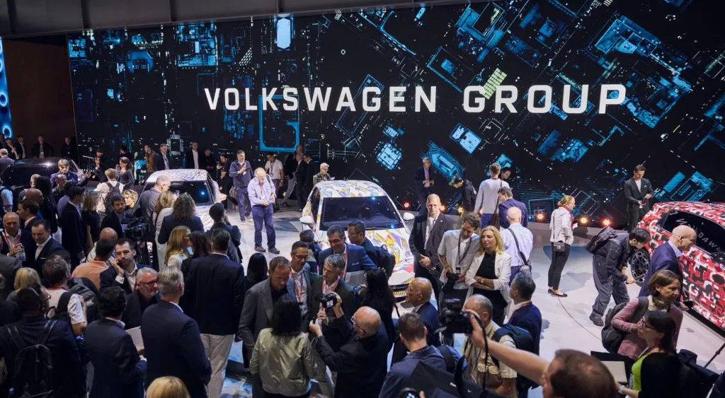 financialounge - auto elettriche automotive Bmw Leapmotor Mercedes-Benz Salone dell'auto Stellantis Volkswagen
