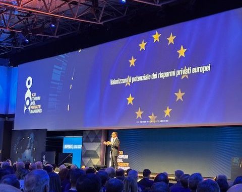 financialounge -  AIPB economia private banking