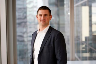 financialounge -  Alex Behm enture Growth Evergreen wellington management